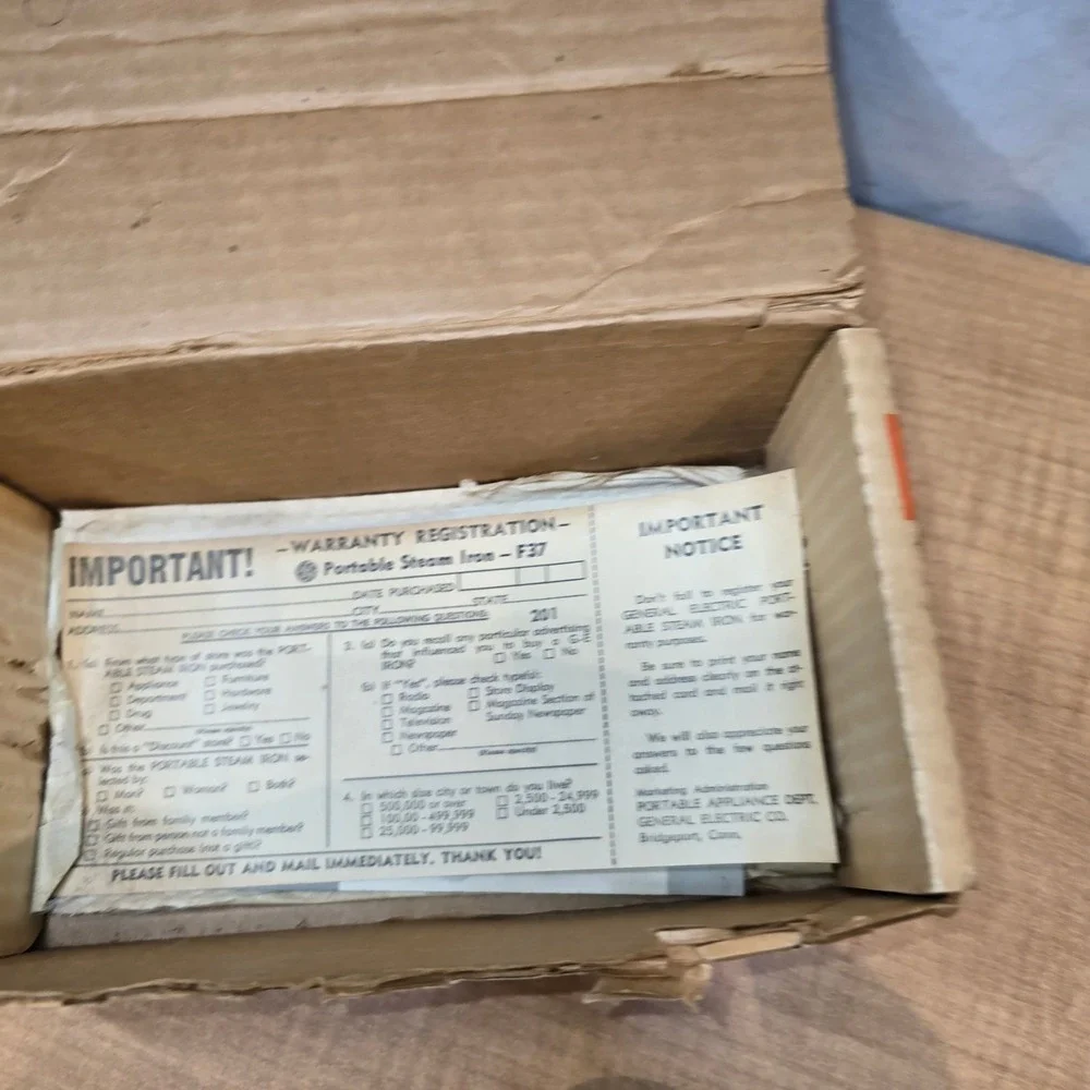 Vintage‎ GE Portable Steam Iron Manual Iron Warranty with box TESTED WORKS!